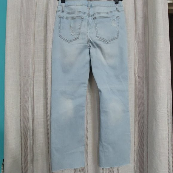 Design Lab Lord and Taylor Size 26 Distressed Ripped Light Wash Jeans - Picture 2 of 4